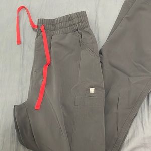 FIGS gray yola skinny scrub pants